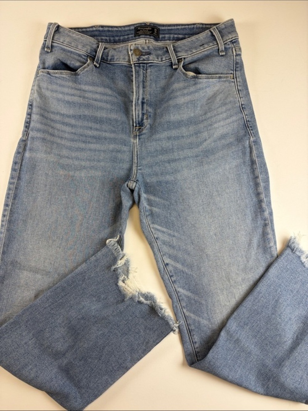 ABERCROMBIE SIMONE HIGH RISE ANKLE FLARE JEANS LIGHT WASH SIZE 30 10R